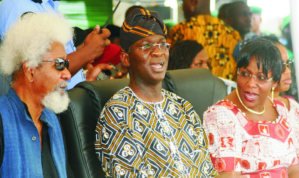 Lagos State Governor, Babatunde Fashola (middle),his deputy, Princess Sarah Sosan (right) and Nobel Laureate, Prof Wole Soyinka,  at the closing ceremony of the Black Heritage Festival in Badagry, Lagos State, last Friday.