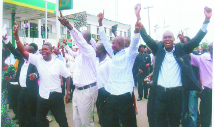 People’s Democratic Party members jubilating after the Appeal Court ruling in Port Harcourt, on Wednesday. Photo: Chris Monyanaga