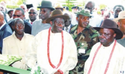 President Goodluck Ebele Jonathan (middle) flanked by Governor Adams Oshiomhole of Edo State (left) and Governor Emmanuel Uduaghan of Delta State at the commissioning of the Delta State University Teaching Hospital at Oghara, yesterday.