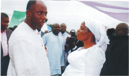 FRED21091102 Rivers State Governor, Rt Hon Chibuike Amaechi consoling Hon Mrs Felicia Barizasi Tanee, member of Rivers State House of Assembly, at the funeral of her husdand, Chief Patrick Barizasi Tanee last Saturday. Photo Chris Monyahnga