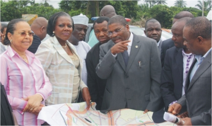 L-R: Minister of Housing, Ms Ama Pepple , Administrator, Greater Port Harcourt Development Authority, Dame Aleruchi Cookey-Gam, Managing  Director, Federal Housing  Authority, Arch. Terver Gemade, Surveyor Noel Elenwo and  Secretary, GPHCDA, Dr. Silva Opusunju, when the minister visited the authority’s office in Port Harcourt, recently.