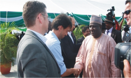 FRED02111102 Honourable Minister of Transport, Senator Idris Umar (right) being welcomed at Onne Ports by Acting Managing Director, INTELS Nigeria Limited, Simone Volpi (2nd left), General Manager, INTELS, Johan Coetzer (2nd right) and Karl Bernlochner-Orlean during the minister’s one-day working visit to the ports, recently.