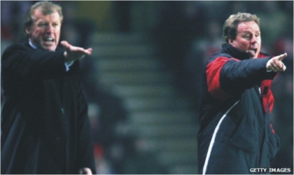 FRED23111103 England Coach, Steve McClaren (left) and Tottenham Coach, Harry Redknapp, giving instructions during a match