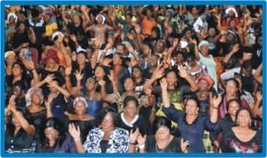 A crowd of Rivers women praying to God to intervene in the recent Abuja High Court judgement against the Chief Godpower Ake-led Peoples Democratic Party (PDP) Executive in Port Harcourt last Monday.       Photo: Chris Monyanaga