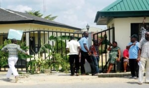 Entrance of the Uyo Council Secretariat barricaded by members of the National Union of Local Government  Employees (NULGE) over unpaid salaries in Uyo last Wednesday. Photo: NAN