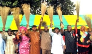 L-R: Former Majority Leader, Rivers House of Assembly, Mr Jerry Nmebe, a member of the state House of Assembly, Mrs Felicia Tane, member, Federal House of Representatives, Rep Barry Mpigi, Organising Secretary , All Progressive Congress (APC), Mr Mike Nwielaghi, Rivers State Commissioner for Social Welfare and Rehabiliation, Mr Joe Poroma and a state executive member of APC, Mrs Caroline Nagbo, at a meeting of  APC leaders in Tai, last Sunday