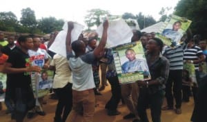 Youths from Ngor-Okpala in Imo State,  welcoming former Minister of Interior, Capt. Emmanuel Ihenacho to Umuneke Ngor, during APGA  sensitisation visit recently Tuesday. Photo: NAN.