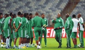 Keshi giving instructions to Super Eagles players ahead of the 2014 World Cup