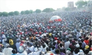 Crowd of mourners at the burial of the Emir of Kano, Alhaji Ado Bayero in Kano, last Friday