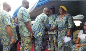 Wife of Akwa Ibom State Governor, Mrs Unoma Akpabio (right), exchanging pleasantries with the newly inaugurated executives of Akwa Ibom Consolidation Assembly for 2015 general election in Uyo last Friday.      Photo: NAN. 