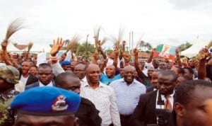 Rivers State Governor, Rt Hon Chibuike Rotimi Amaechi being cheered by a crowd of supporters during his ‘meet the people’ tour of Isiokpo Community in Ikwerre Local Government Area of the state, recently.