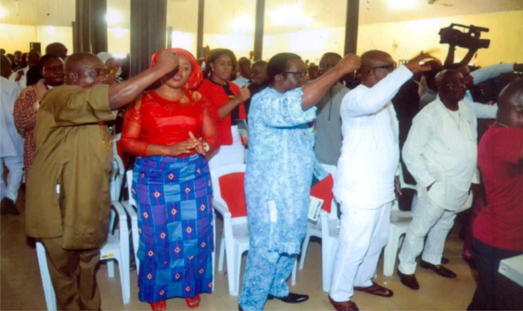 Members House of Representatives, Chief Barry Mpigi (2nd right) with former Commissioner, RSIEC, Professor Sam Nwideedun (3rd right), Commissioner for Works, Chief Victor Giadom and his wife, Mrs. Giadom at the dedication service of Ogoni project 2015 organised by MOSOP at Methodist Cathedral Church, Bori recently. Photo: Chris Monyanaga.