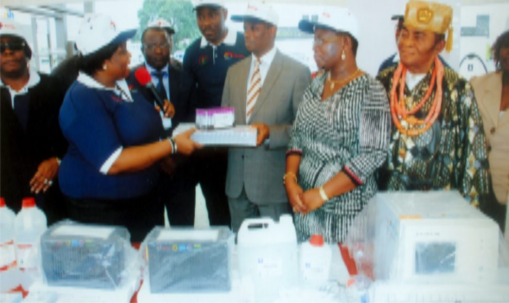Assistance Manager, Total Nigeria, Dr(Mrs) Nkoyo Attah (2nd left) representing Iragunima, Chief Medicial Director, Rivers State Hospital Management Board on behalf of General Hospital, Omoku during the official launch of the Community HIV/AIDS, TB and Malaria Prevention project. With her is HRH Eze Amb. (Dr) G..b. Odum (right) and Mrs. Hellen Nkwo (2nd right). Photo: Obinna Prince Dele