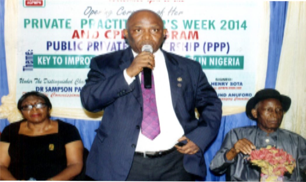 Chairman, AGPMPN, Rivers State branch, Dr. Henry Sota, (middle) speaking during the Private Practitioners Week 2014 and CPD programme, Public Private Partnership (PPP) organised by Association of General and Private Medical Practitioners of Nigeria (AGPMPN), Rivers State branch in Port Harcourt recently. With him are HRH. Eze F.C. Eze (right) and Dr. (Mrs) M.B. Sy-nowuke. Photo: Egberi .A. Sampson