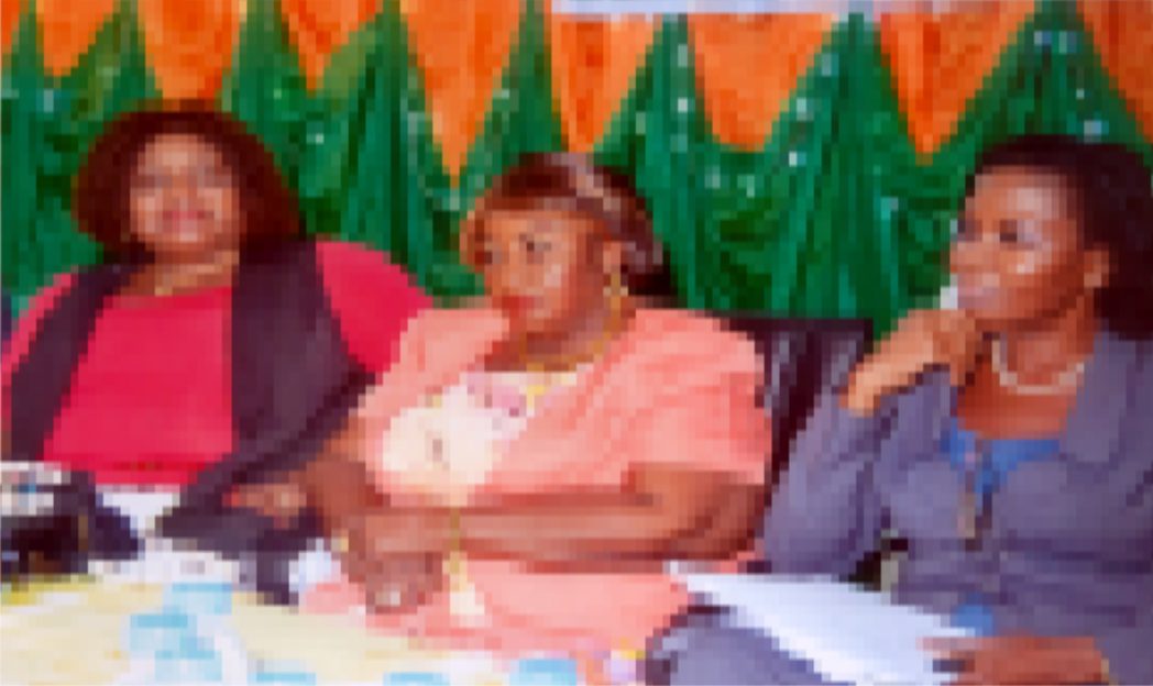 Guest Lecturer at the 5th triennial delegates conference of NAWOJ Rivers State, Barrister Mrs Victoria Opara (right), former NAWOJ Chairman Rivers State, Mrs Uche Atuzie (middle) Director Publication, Rivers State Newspaper Corporation, Mrs Juliet Njiowhor (left) at the Ministry of Women Affairs Port Harocurt, recently. Photo: Chris onyanaga
