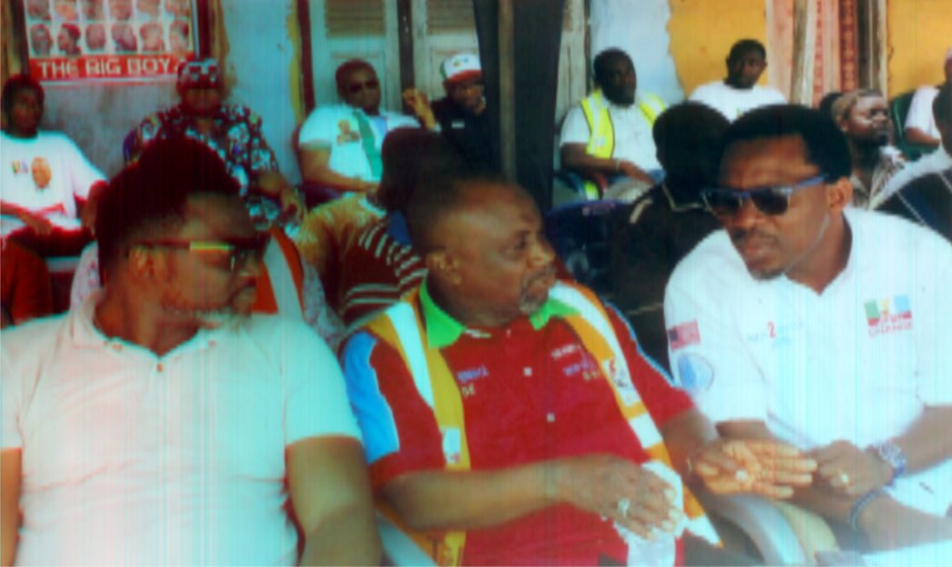 L-R: Leader of All Progressives Congress (APC) in Bonny LGA, Hon George Tolofari, CTC chairman, Degema LGA, Hon. Daddy Pokima, APC Federal House of Representatives candidate for Degema/Bonny Constituency, Hon. Aye Pepple, during APC campaign team visit to Bakana/Oguru-Ama Community, recently.Photo: Egberi A. Sampson