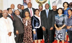 Governor Babatunde Fashola of Lagos State (6th left); President, Governing Council of Institute of Directors, Mrs Eniola Fadayomi (5th left), Lagos State Deputy Governor, Mrs Adejoke Orelope-adefulire (2nd right), Lagos State Head of Service, Mrs Folashade Jaji (right) and others, during a courtesy visit by the Governing Council at Government House, Lagos, recently.