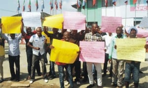 APC supporters from Ahoada West, Akuku-Toru and Obio/Akpor local government areas protesting over the outcome of APC local government primary election held  in Port Harcourt on Wednesday