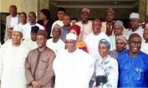 Governor Aminu Tambuwal of Sokoto State (middle), Acting President, Nigerian Guild of Editors, Mr Garba Muhammad (2nd left) and members of the Guild, during a courtesy visit to the Governor in Sokoto on Friday.        Photo: NAN