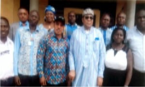 Chairman, Rivers State Council of Traditional Rulers, King Dandeson Douglas Jaja (3rd right), with State Chairman, Nigeria Civil Service Union (NCSU), Comrade O.T. Lilly-West (4th right), Vice Chairman, Comrade Fidelis O. (3rd left), Secreatary, Comrade Dan Otakpo (right), State Auditor, Comrade Peaceman Horsfall (left), State Treasurer, Comrade Grace Opurum and other members of the union, during a courtesy call on the monarch in Port Harcourt, yesterday. With them is Mr Donatus Ebi of The Tide(2nd left).