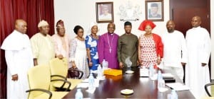 Vice President Yemi Osinbajo (4th right), Rt. Rev.  Peter Ogunmuyiwa of the African Church, North and Abuja Diocese,  (middle), with members of the diocese, during their visit to the Vice President at the Presidential Villa in Abuja on Friday