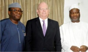 L-R: Minister of Solid Minerals Development, Dr Kayode Fayemi, American Ambassador to Nigeria, Amb. James Enwistle and the Minister of State, Mr Abubakar Bwari, during the visit of the Ambassador to the minister in Abuja, yesterday