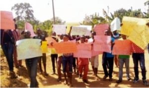 Youth of Aboji, Oba Town in Idemili South Local Government Area of Anambra State, protesting alleged irregularities in their President-General's election in Oba, yesterday.