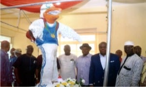Go Round/SWAN Secondary Schools Athletices Championship’s mascot ‘duckie’ surrounded by dignitaries: R-L:  SWAN  President, Saidu Abubakar, Chairman of the occsion, Hon Austin Opara, unveiler, Chief Adokiye  Amiesimaka , sponsor, Bro Felix  Obuah, S. A. to Governor Nyesom Wike, Hon Elemchukwu Ogbowu, after the official unveilingof the mascot by the Main Organising Committee (MOC) Port Harcourt. yesterday.                                                                                                                                                                                                  Photo: Chris Monyanaga.                  
