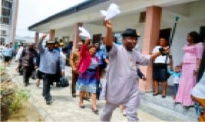 Rivers State Head of Service, Rufus Godwins (Esq), leading civil servants on a congratulatory visit to Government House, Port Harcourt, yesterday to felicitate with Governor Nyesom Wike over his victory at the Supreme Court. Photo: Chris Monyanaga