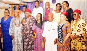 Vice Chairman, Media Veterans Association Enugu (MVAE), Igwe Tony Ojukwu (2nd-left), Chairman of MVAE, Ozor Peter Orjirkwe (3rd-left), Special Guest, Igwe Lawrence Agubuzu (3rd-right), and members, during the 3rd anniversary of the association in Enugu yesterday.